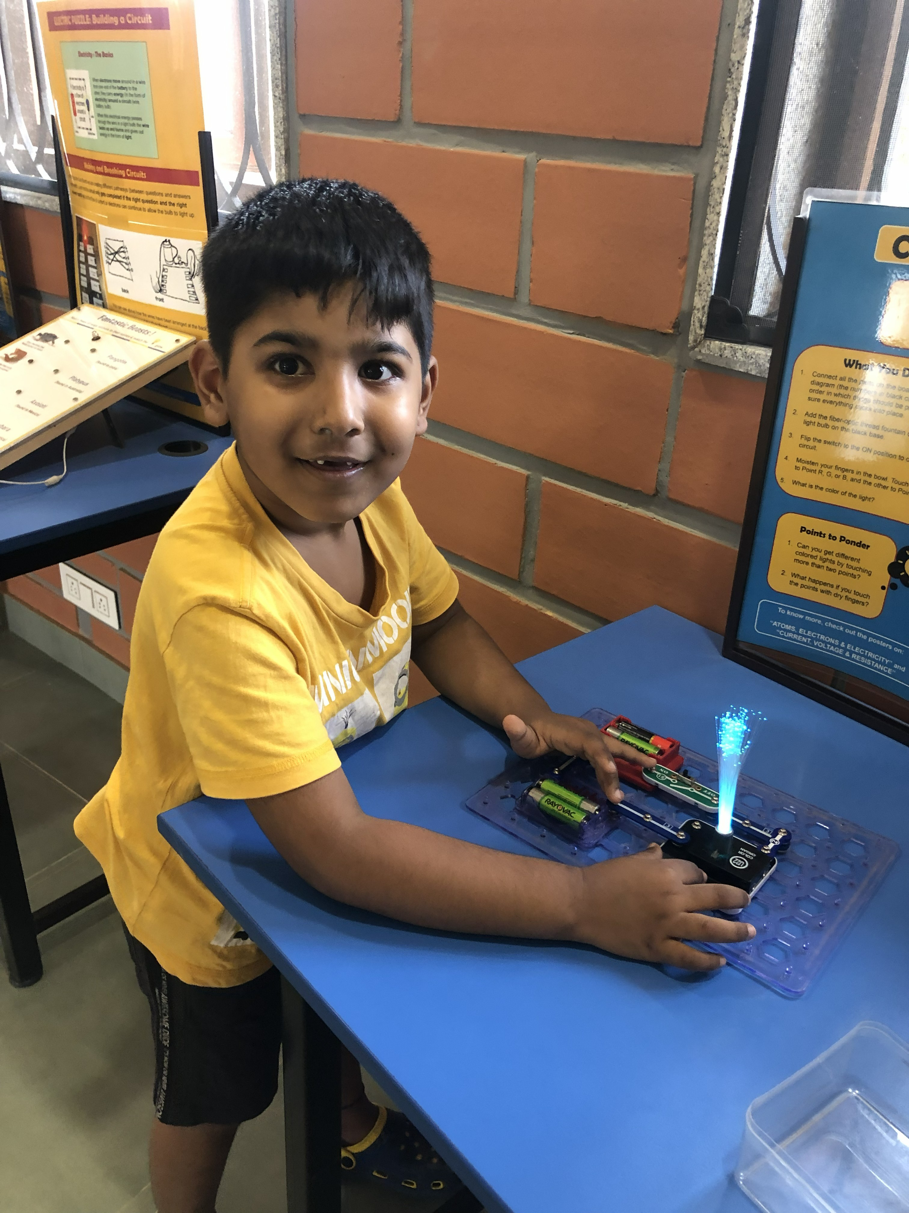 Discovery Science center at CuriouScity